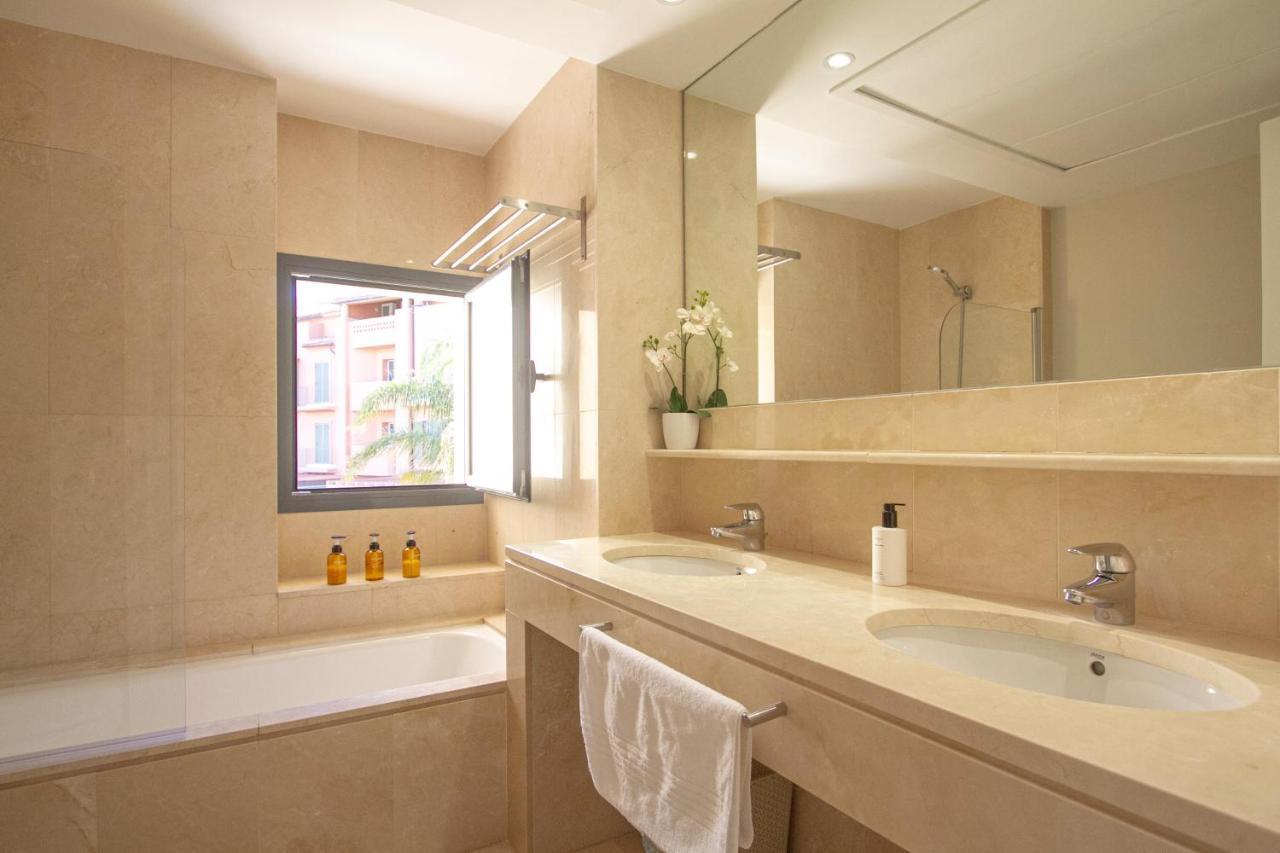 Sotogrande Alboaire- Waterfront Luxury 4 Bedroom Apt In The Marina Of Sotogrande Bagian luar foto