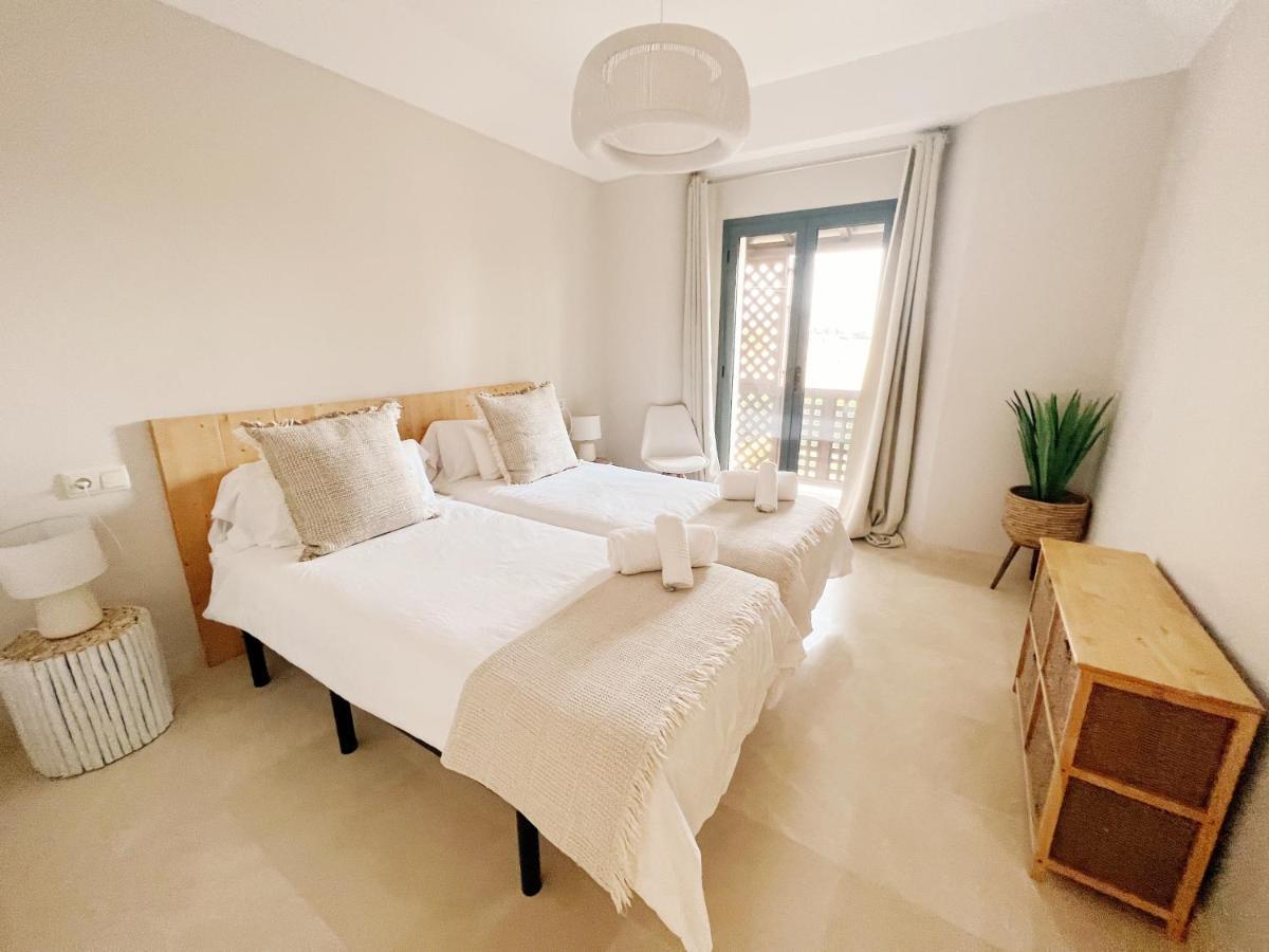 Sotogrande Alboaire- Waterfront Luxury 4 Bedroom Apt In The Marina Of Sotogrande Bagian luar foto