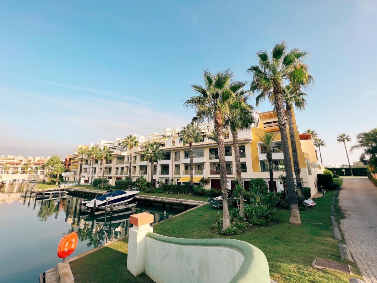 Sotogrande Alboaire- Waterfront Luxury 4 Bedroom Apt In The Marina Of Sotogrande Bagian luar foto